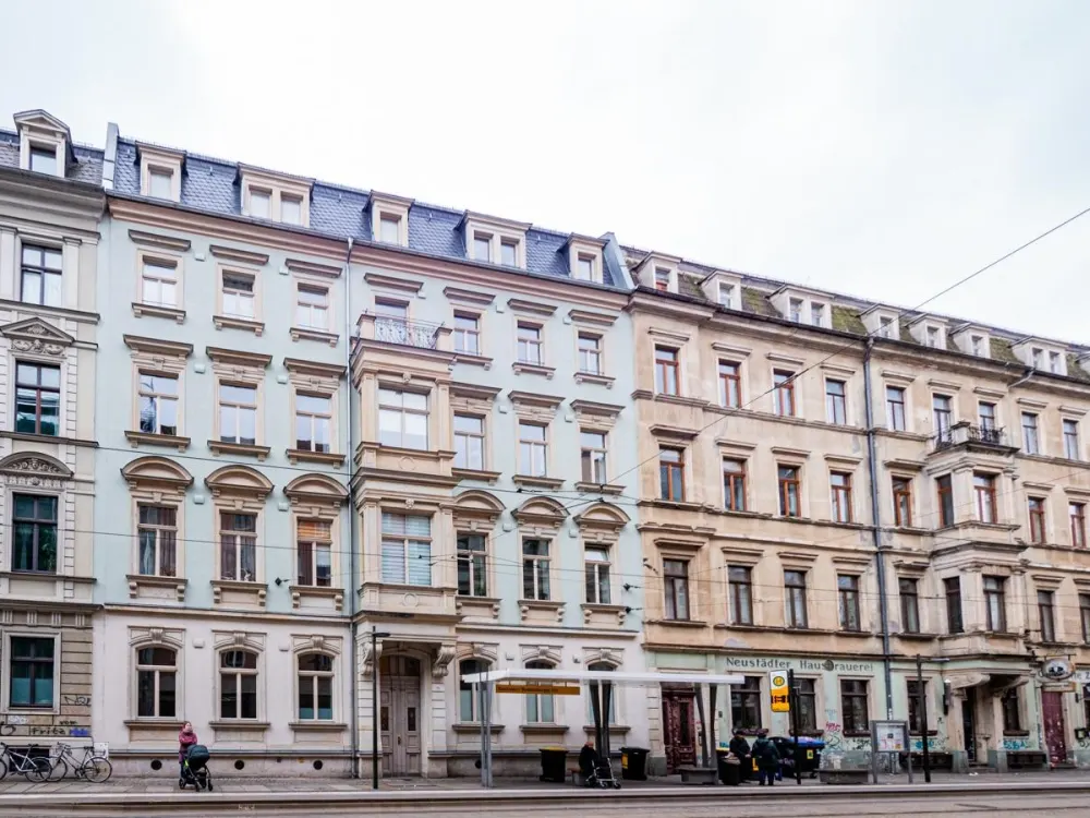 Mondäner Charme trifft moderne Ausstattung. Denkmal unweit der Elbwiesen.