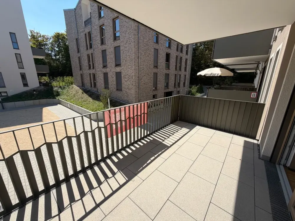 Modern 3-Room Apartment with Balcony