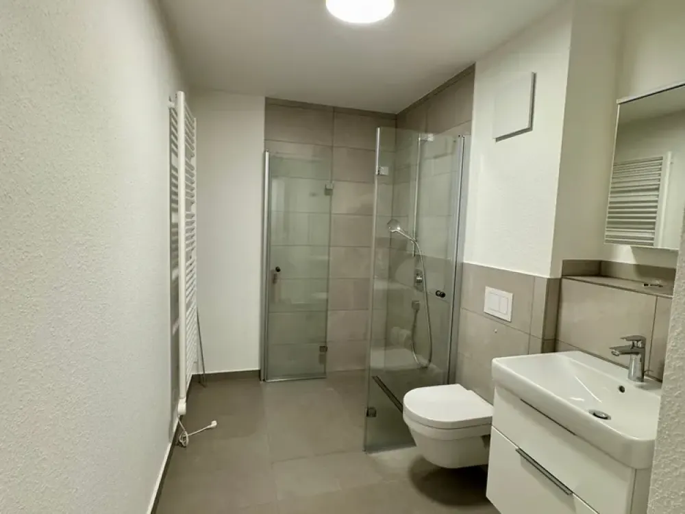 Modern 3-Room Apartment with Balcony