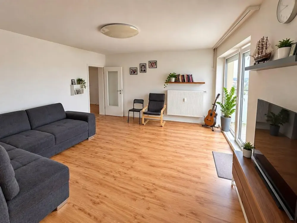 Helle 3-Zimmer-Wohnung mit Panoramablick über Fürth, möbliert