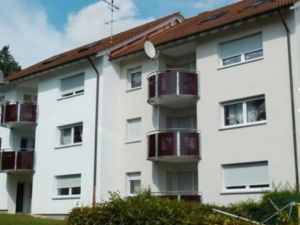 Frisch renovierte 5 Zimmer Dachgeschoss Wohnung