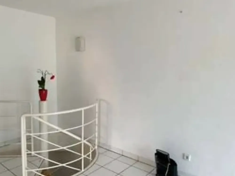 Stilvolle Maisonette-Wohnung mit Garten und Tiefgarage