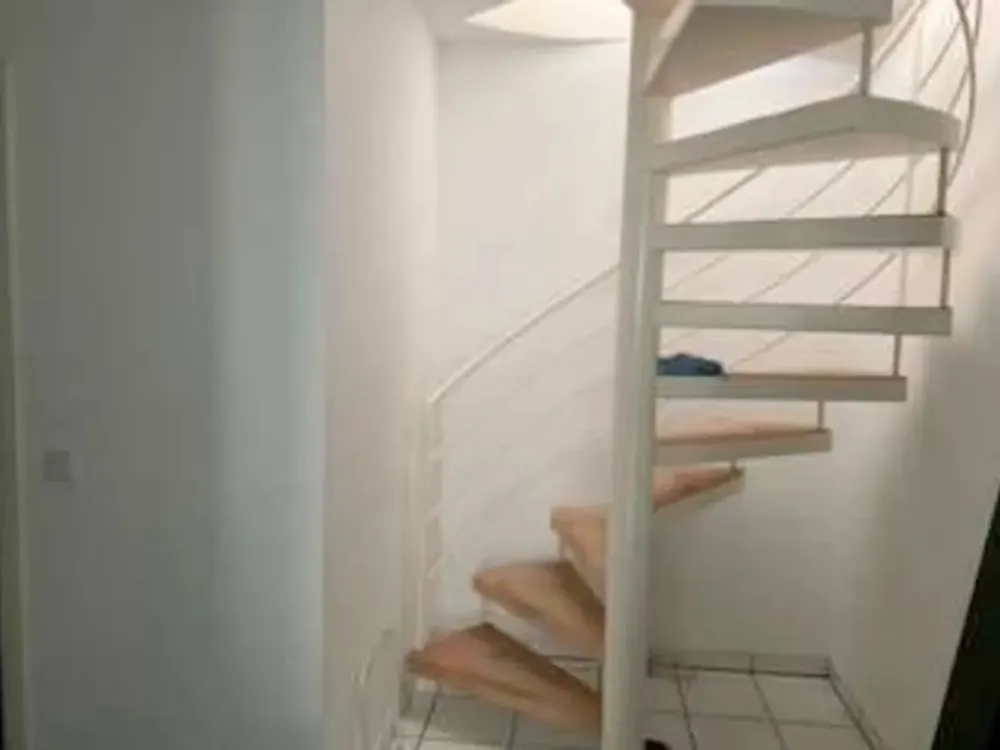 Stilvolle Maisonette-Wohnung mit Garten und Tiefgarage
