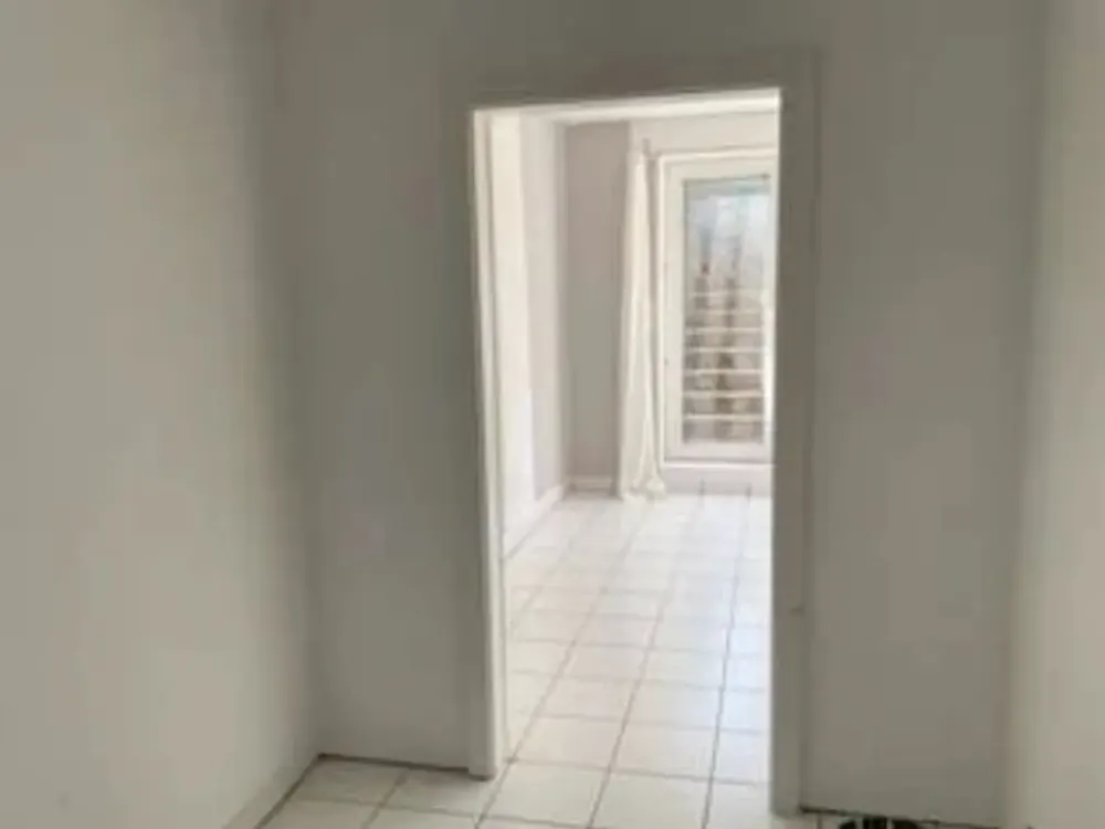 Stilvolle Maisonette-Wohnung mit Garten und Tiefgarage