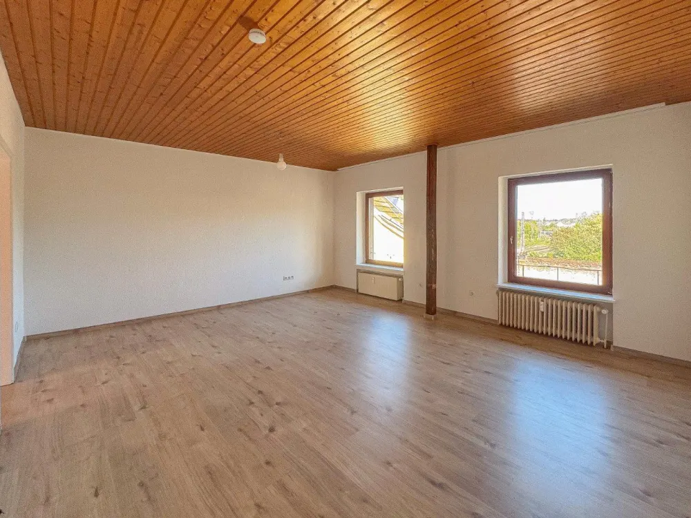 4 Zimmer, 89 m², JOBCENTER MÖGLICH, ruhige Wohnlage, gute Aufteilung