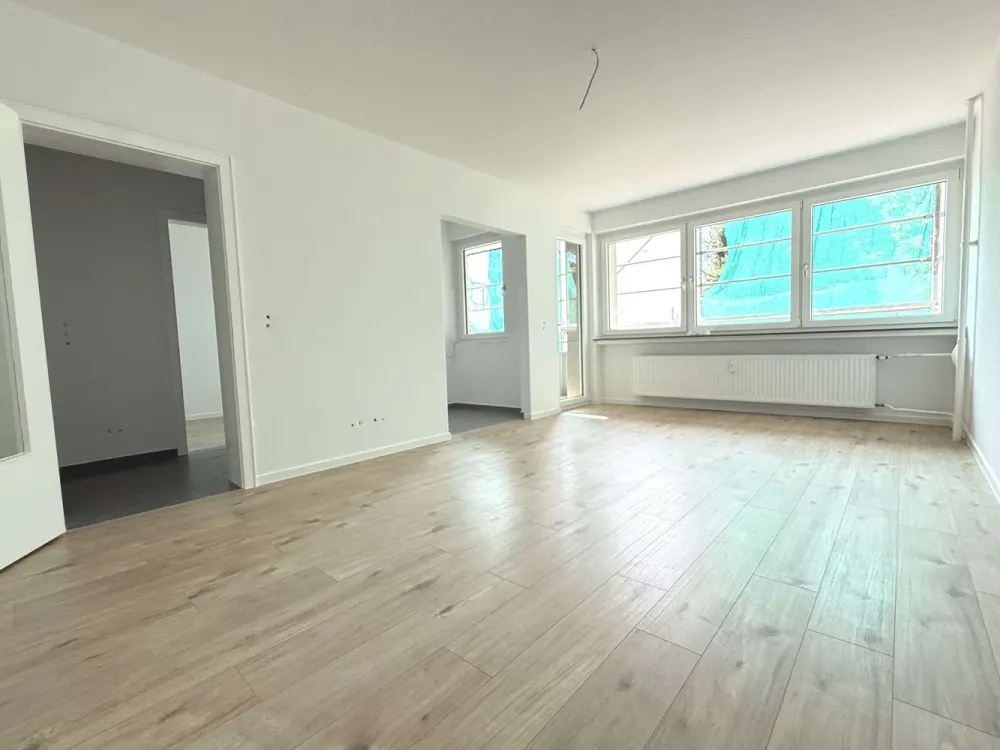 Helle 2-Zi-Whg. mit Balkon & Einbauküche