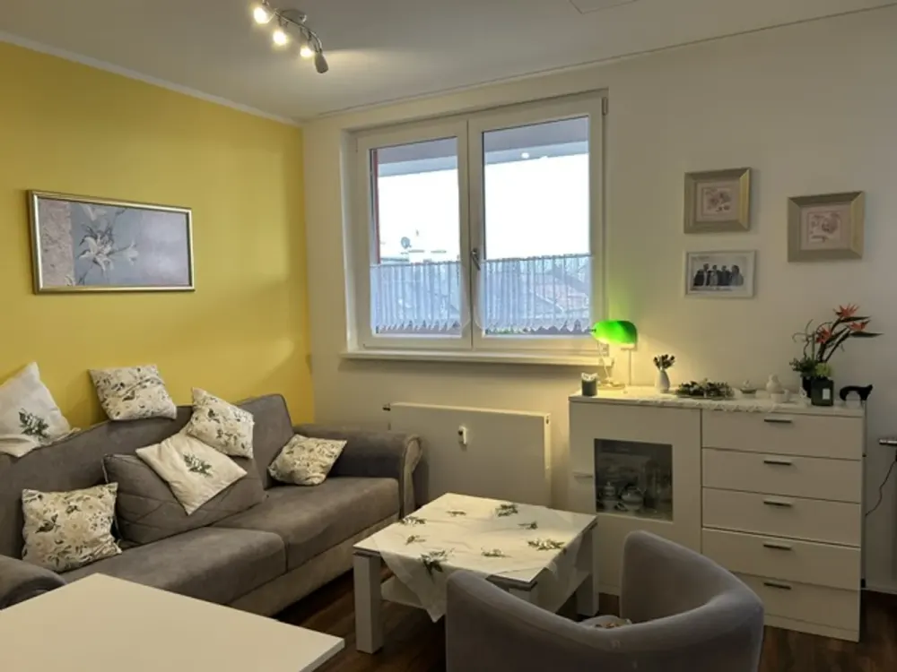 Schöne helle 2 Zimmer Wohnung Nähe Marktplatz