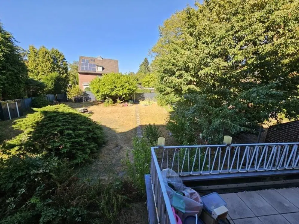 Schöne und helle 3-Zimmer-Wohnung mit Terrasse und Garten