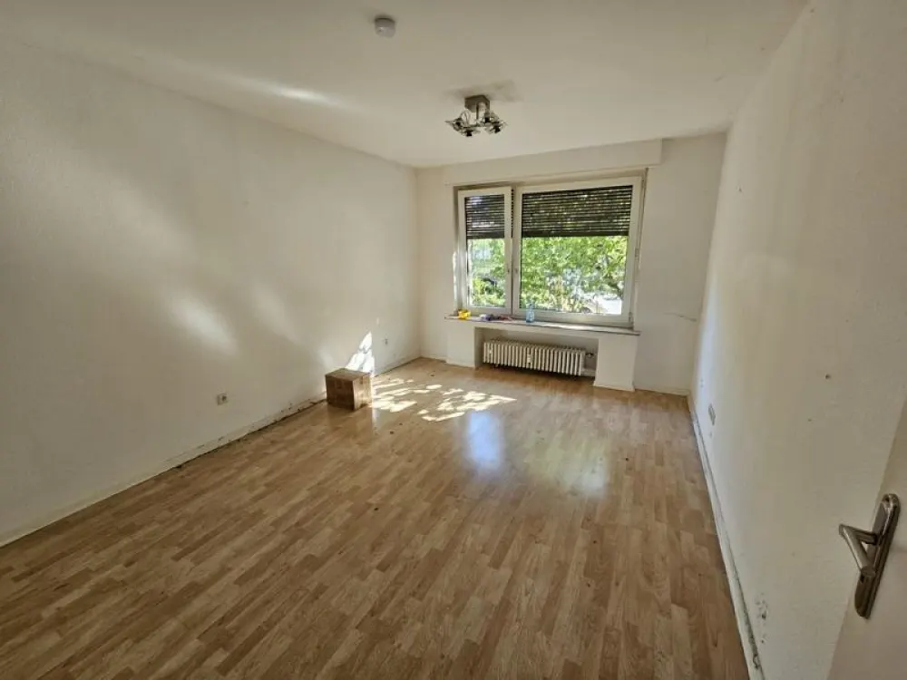 Schöne und helle 3-Zimmer-Wohnung mit Terrasse und Garten
