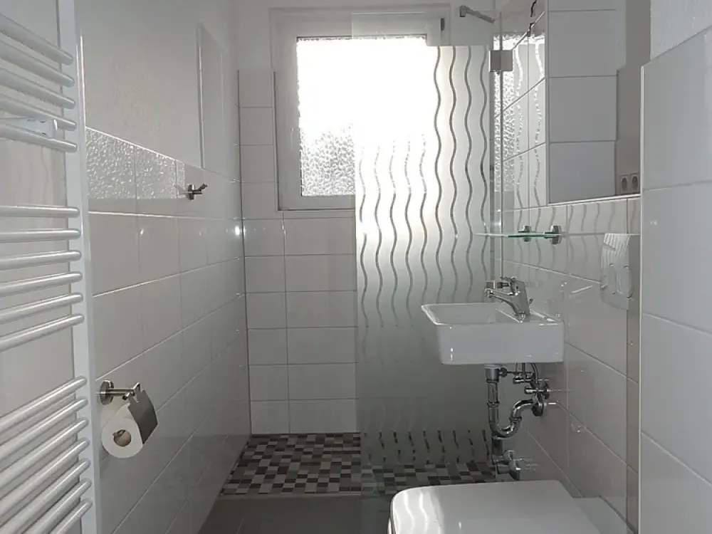 Platz für deine Pläne: interessante 3-Zimmer-Wohnung mit Dusche