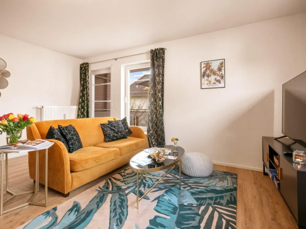 Stylish Apartment for Long-Term Rent Nov 26 - Mar 27