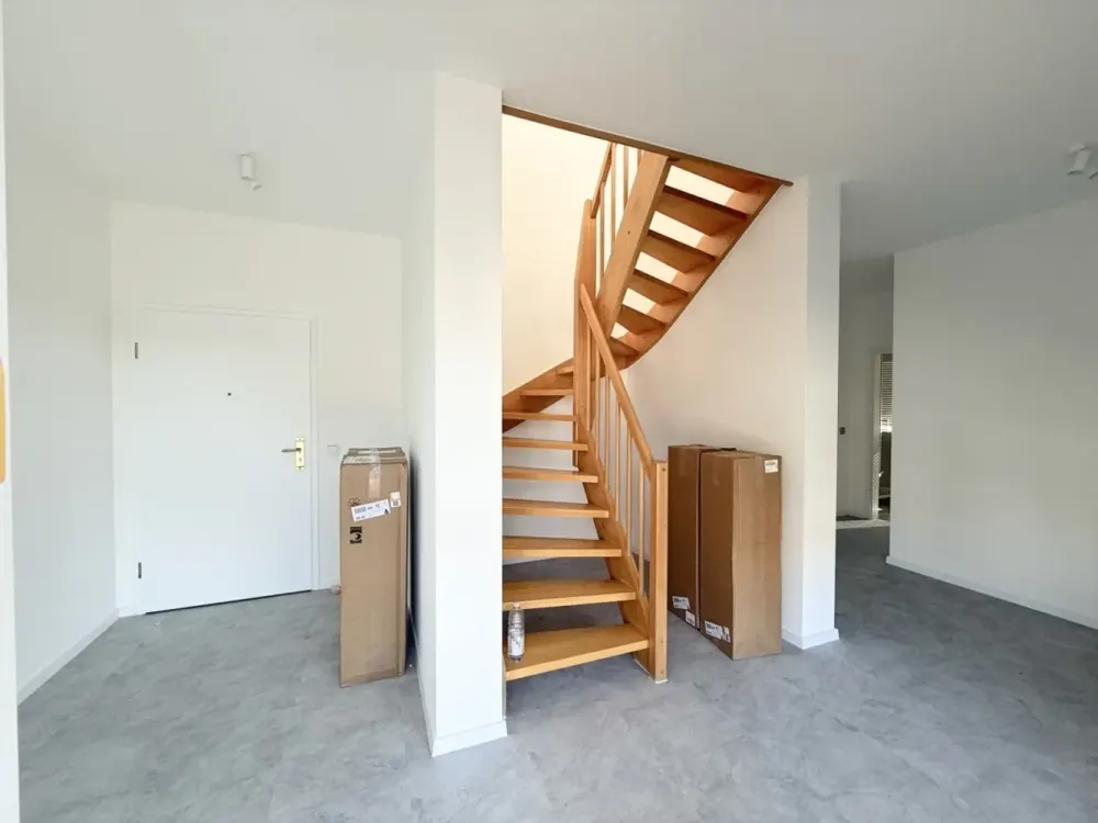 Genial! Maisonette & Penthouse * ruhig & grün * Terrasse * Einbauküche * 2 Bäder * 2 Stellplätze
