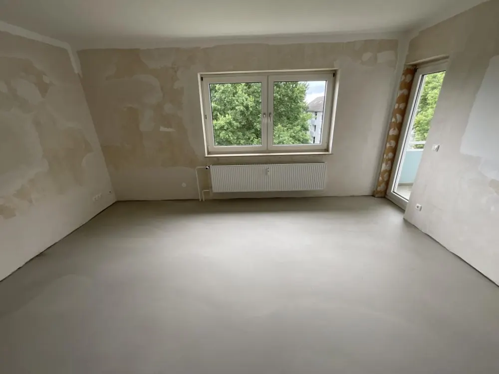Wird mit neuem Laminat ausgestattet! 3-Zimmer Wohnung mit Balkon in Dortmund Bövinghausen