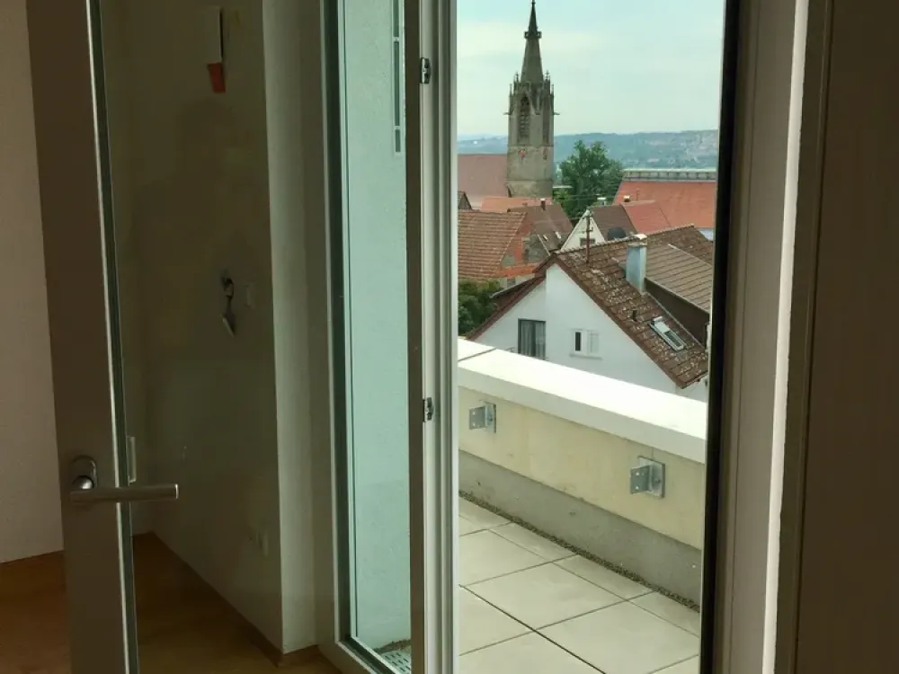 Echterdingen TOP: zentrale, teilmöblierte Dachgeschosswohnung