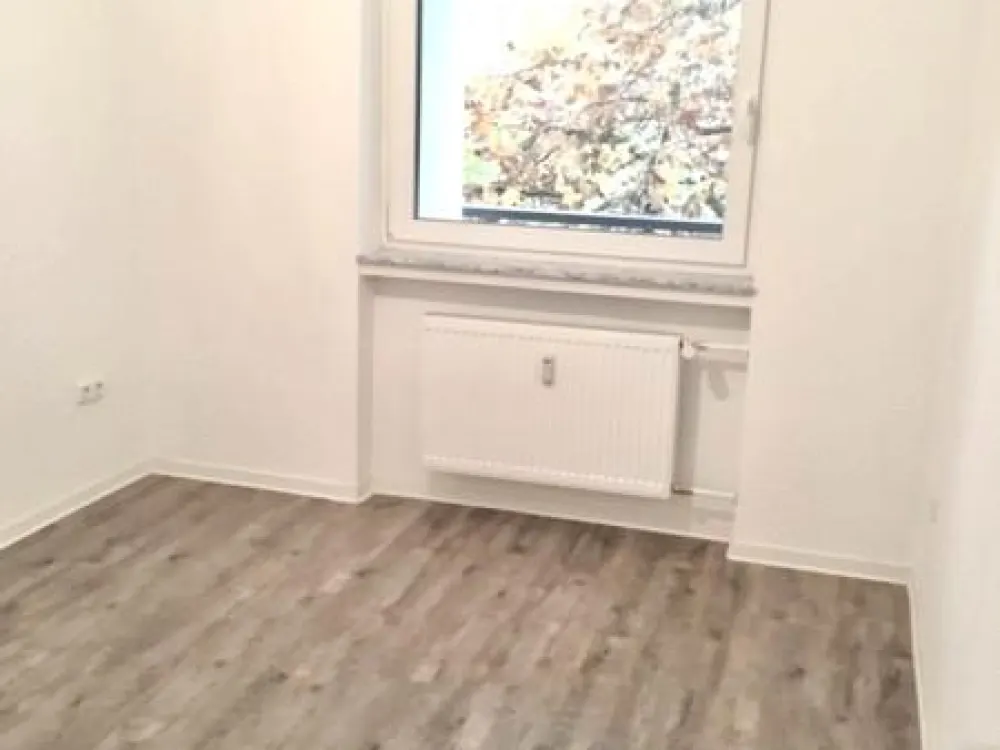 Das Glück hat ein Zuhause - Interessante 3-Zimmer-Souterrain-Wohnung