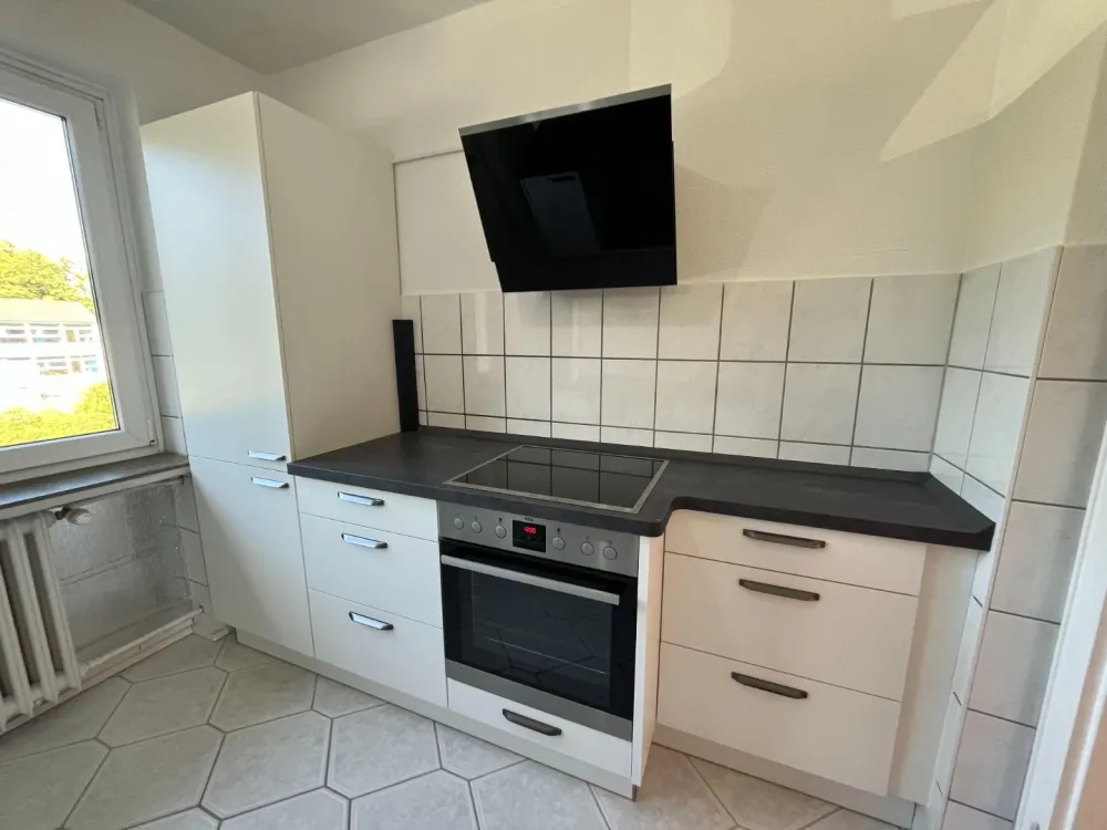Schöne 3 ZKB Balkonwohnung mit Einbauküche und zwei Bädern in Hannover Misburg-Anderten!