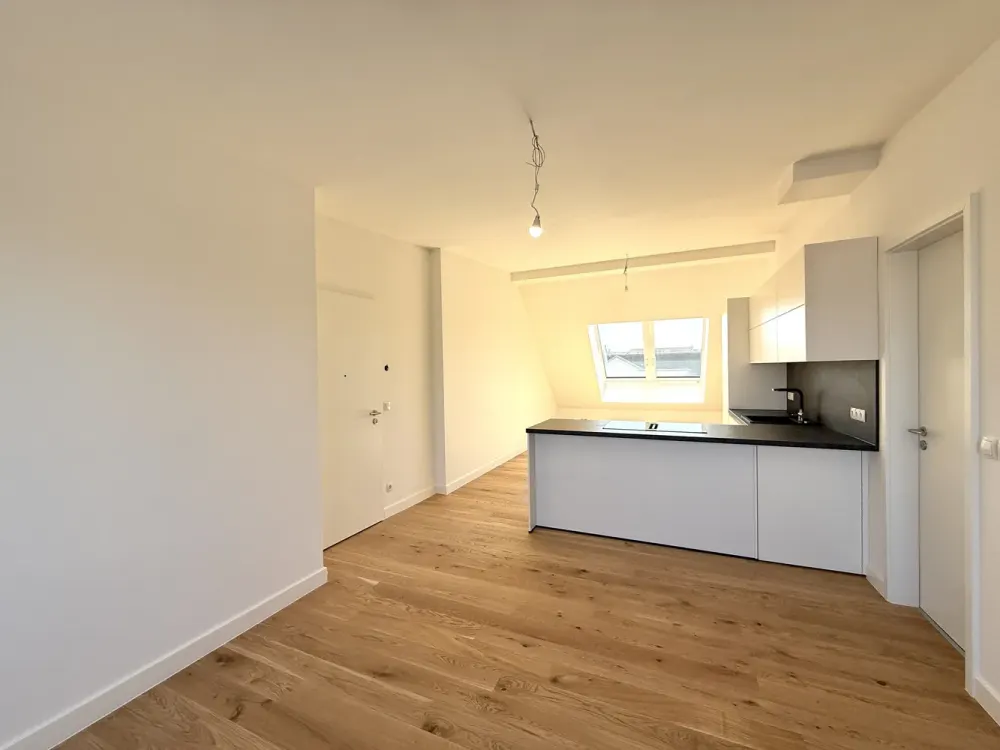 Urban Living Dream with Large Terrace, First Occupancy in Bizetstraße