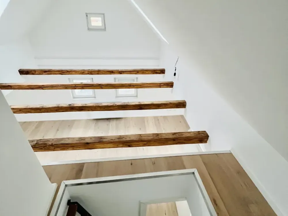 Frisch sanierte 4,5 Zimmer Altbauwohnung