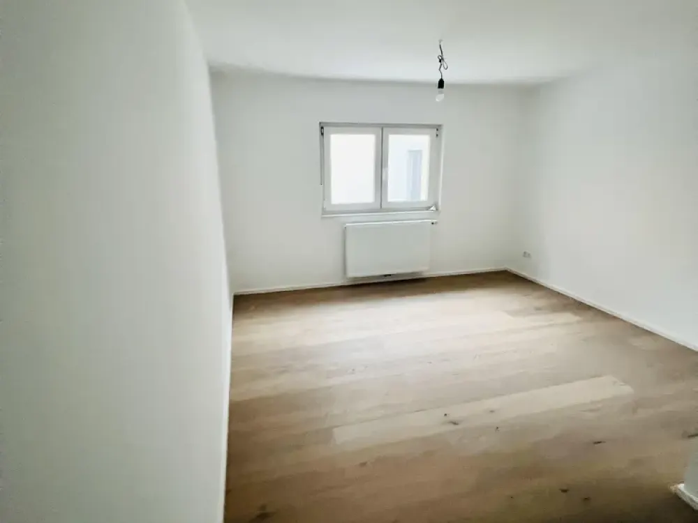Frisch sanierte 4,5 Zimmer Altbauwohnung