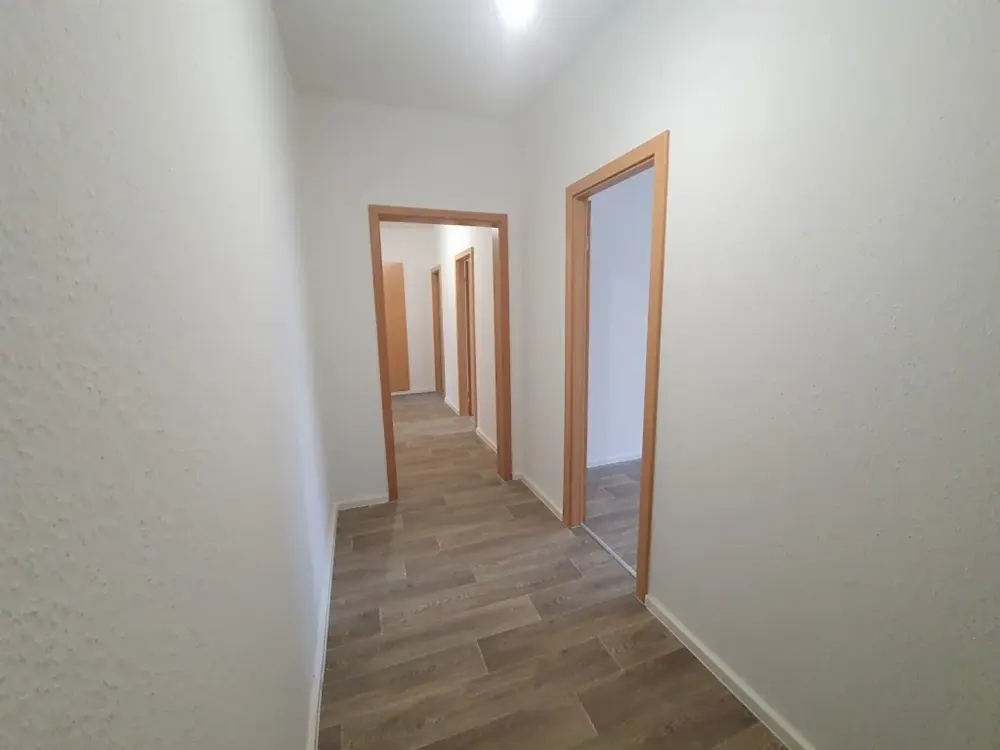 **FAMILIEN WILLKOMMEN**4-Zimmer-Wohnung // 3.Etage // Balkon // Bad mit Wanne // ab 01.05.