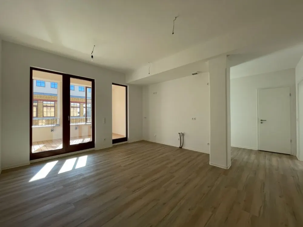 Wohnen im sanierten Altbau: 3-Zimmer mit Loggia im Zentrum-Ost | Optional mit EBK