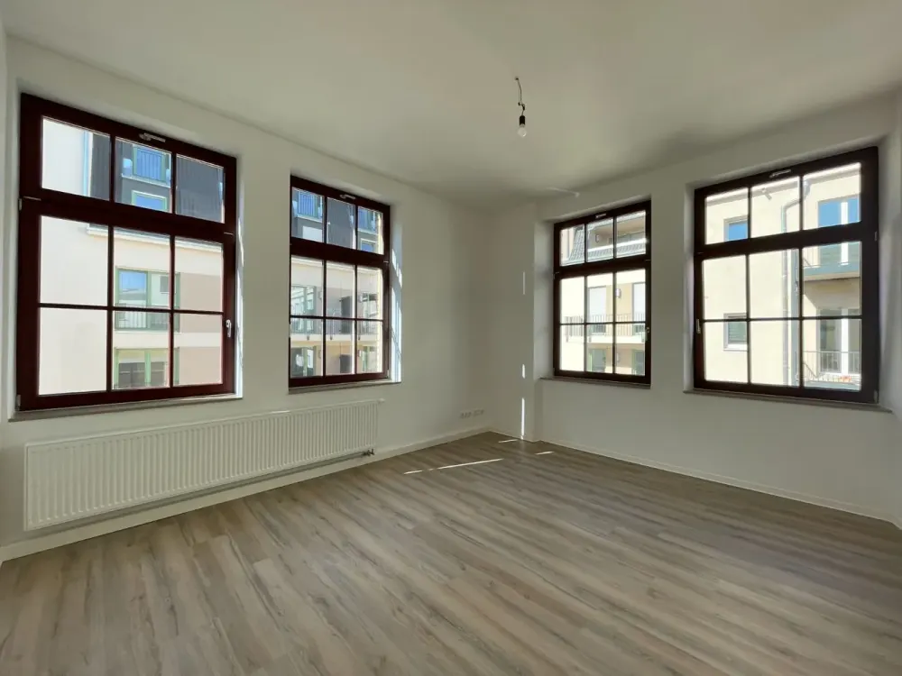 Wohnen im sanierten Altbau: 3-Zimmer mit Loggia im Zentrum-Ost | Optional mit EBK