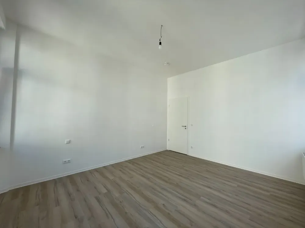 Wohnen im sanierten Altbau: 3-Zimmer mit Loggia im Zentrum-Ost | Optional mit EBK