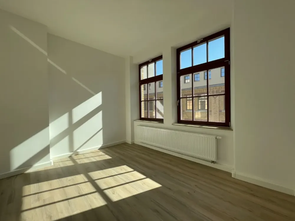 Wohnen im sanierten Altbau: 3-Zimmer mit Loggia im Zentrum-Ost | Optional mit EBK