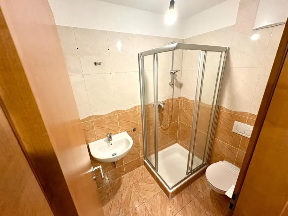 Terrassenwohnung mit 3 Schlafzimmern und viel Tageslicht in Düsseldorf