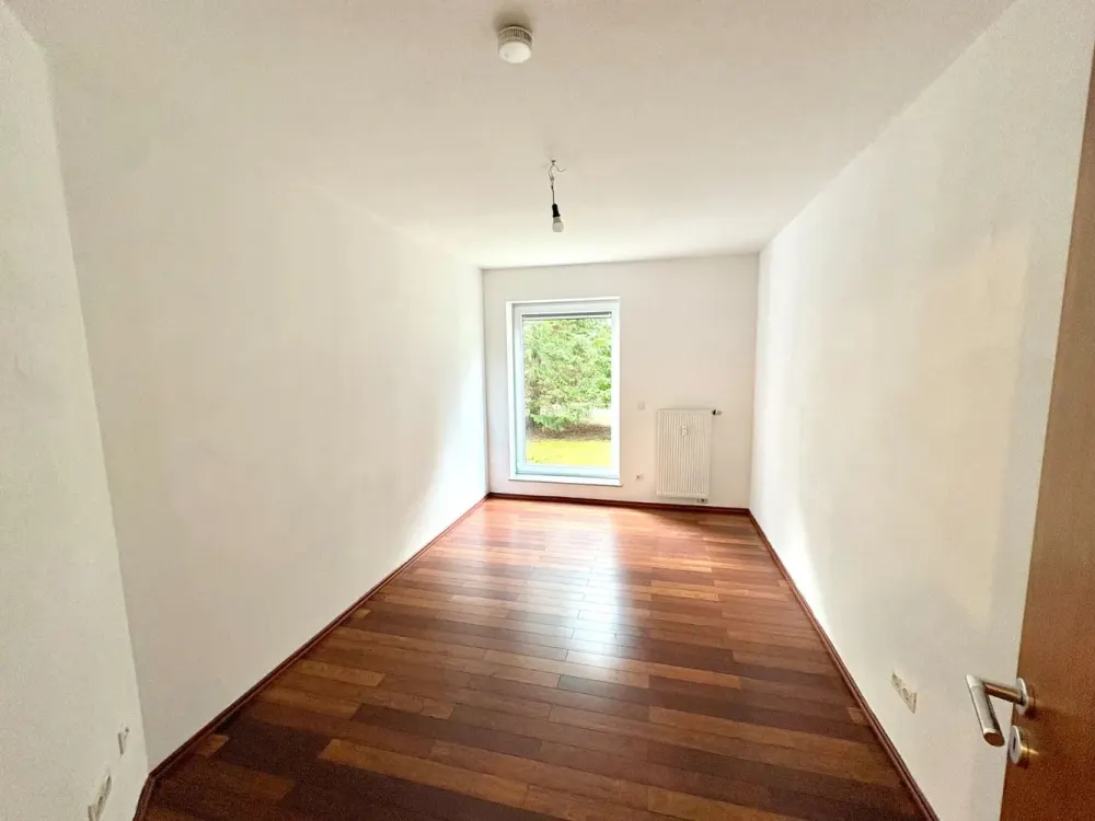Terrassenwohnung mit 3 Schlafzimmern und viel Tageslicht in Düsseldorf