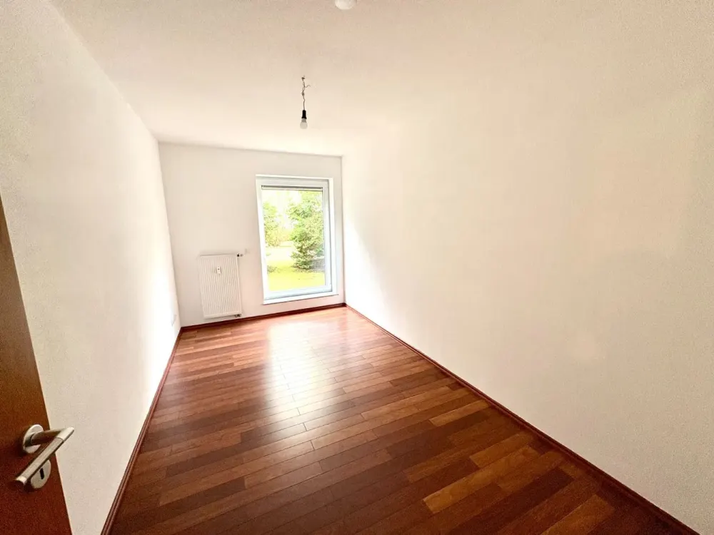 Terrassenwohnung mit 3 Schlafzimmern und viel Tageslicht in Düsseldorf