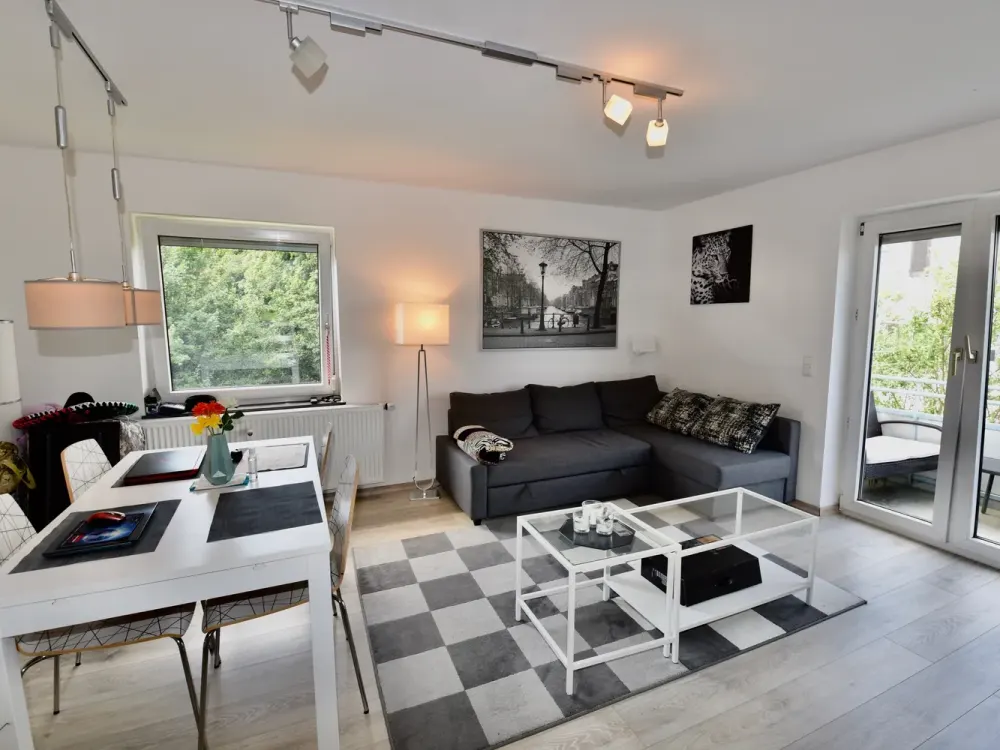Hochwertiges Apartment - komplett möbliert / High-quality apartment - fully furnished