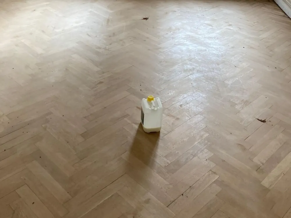 Ein Stück Altbaugeschichte, frisch hergerichtet und bereit für ein neues Zuhause!