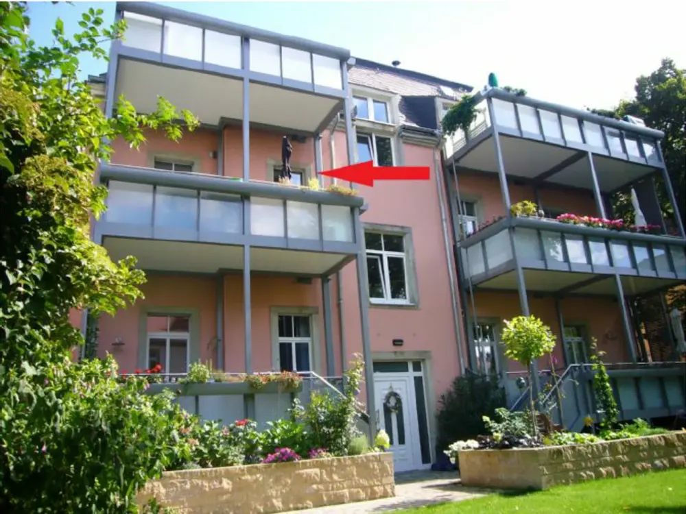 available from 01.11.2026 *TRACHAU* 2-room couple apartment, 1st floor, sunny balcony, built-in and overhead cupboards in the hallway