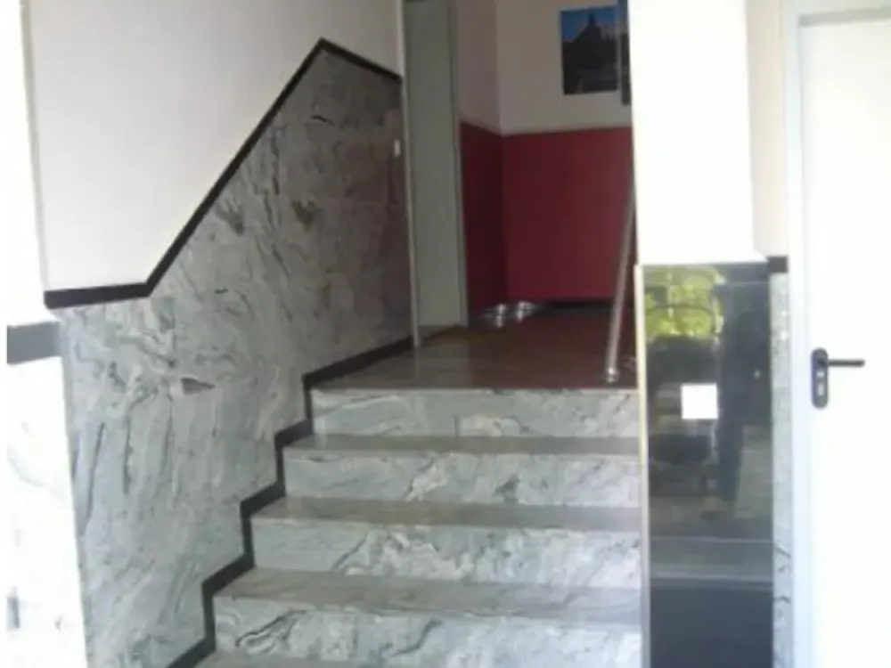 available from 01.11.2026 *TRACHAU* 2-room couple apartment, 1st floor, sunny balcony, built-in and overhead cupboards in the hallway