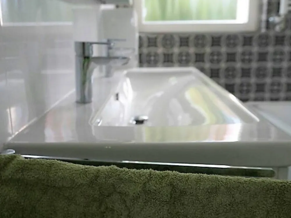 WG-Zimmer möbliert in Stuttgart Degerloch - 1 Monat Zeitwohnen