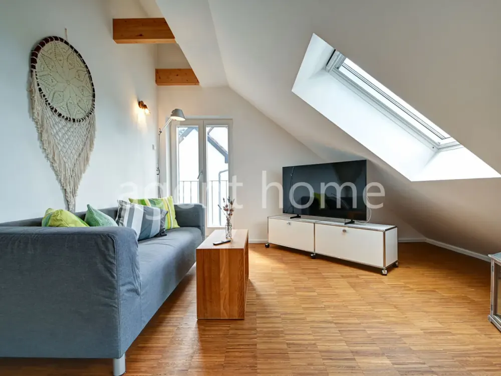 MÖBLIERT - MITTEN IN DEN WEINBERGEN - Gemütliche Wohnung mit Balkon