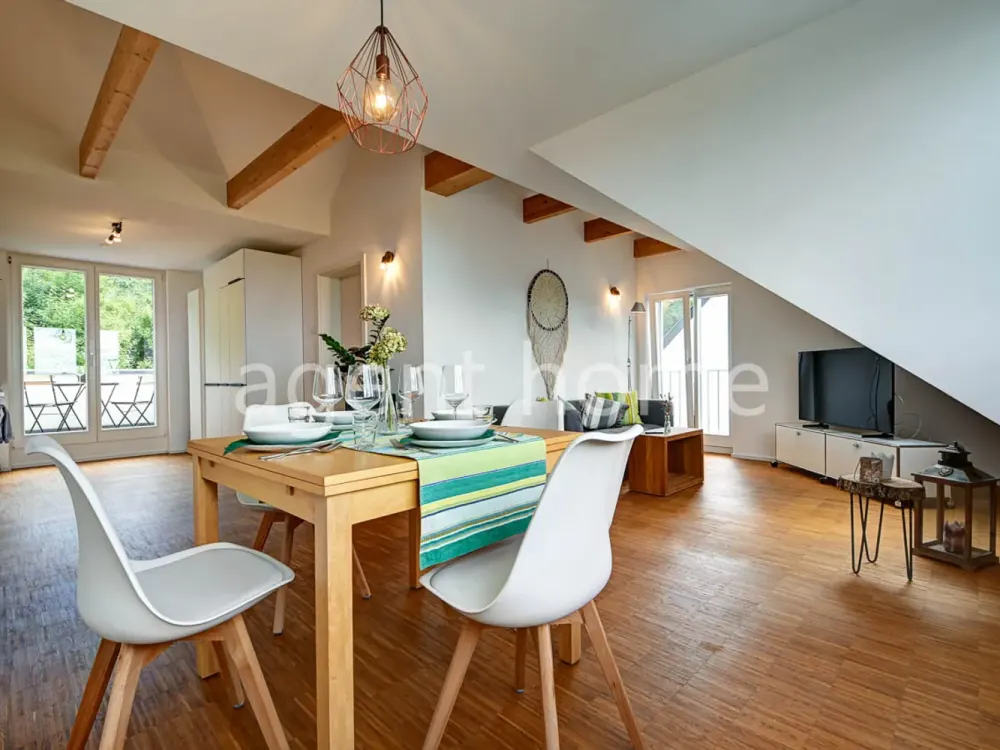 MÖBLIERT - MITTEN IN DEN WEINBERGEN - Gemütliche Wohnung mit Balkon