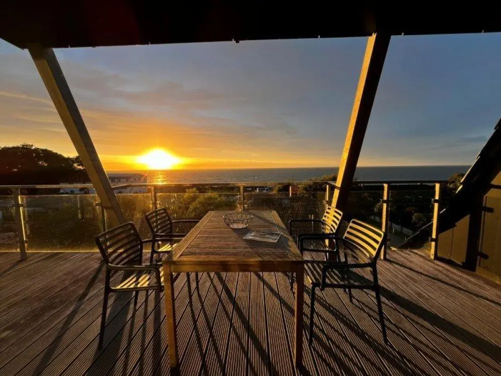 Penthouse mit fantastischem Meerblick, möbliert auf Zeit