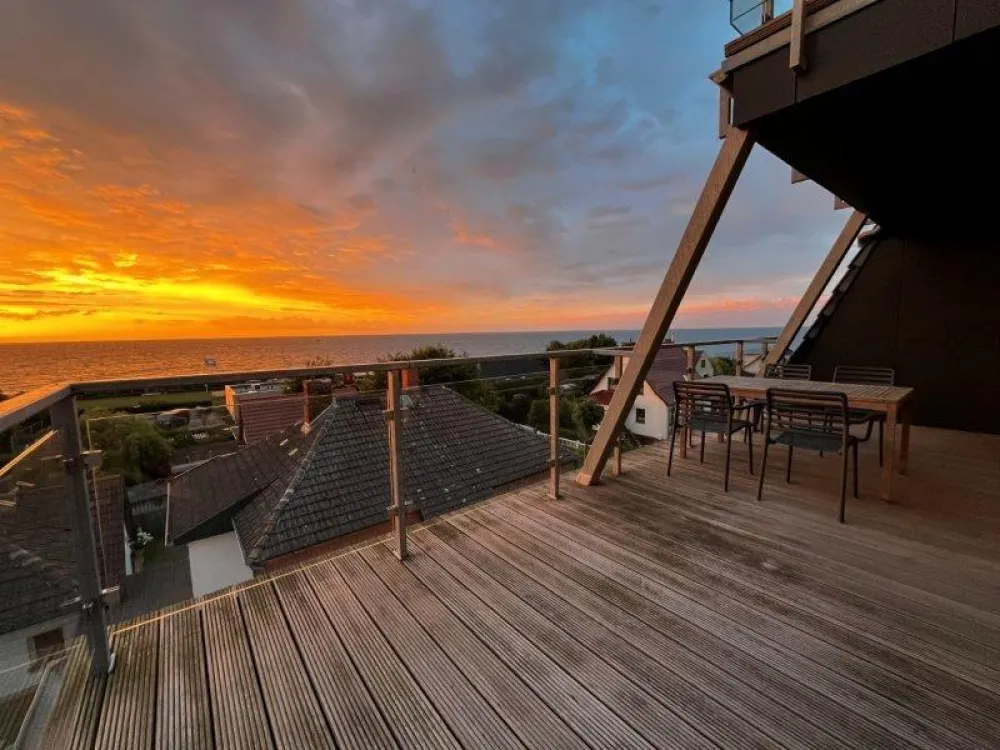 Penthouse mit fantastischem Meerblick, möbliert auf Zeit