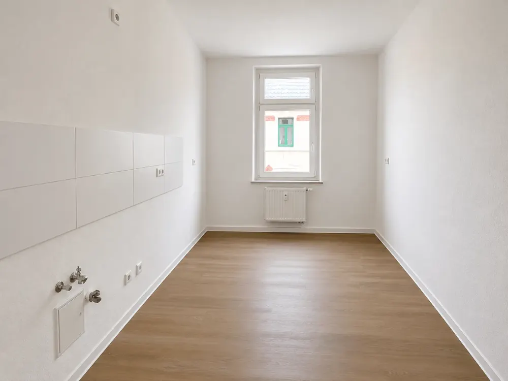 Markkleeberg 3-Room Apartment - Bright, Newly Renovated, Bathtub