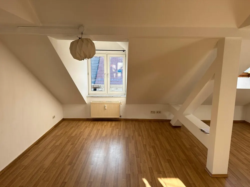 Helle 2-Zimmerwohnung in Leipzig | ab 01.08| inkl. Einbauküche