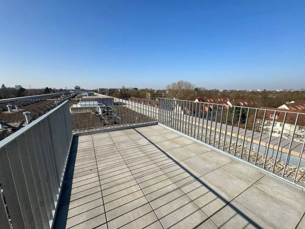 Exklusive Endetagenwohnung m. Dachterasse und Skyline-Blick +++ per sofort +++