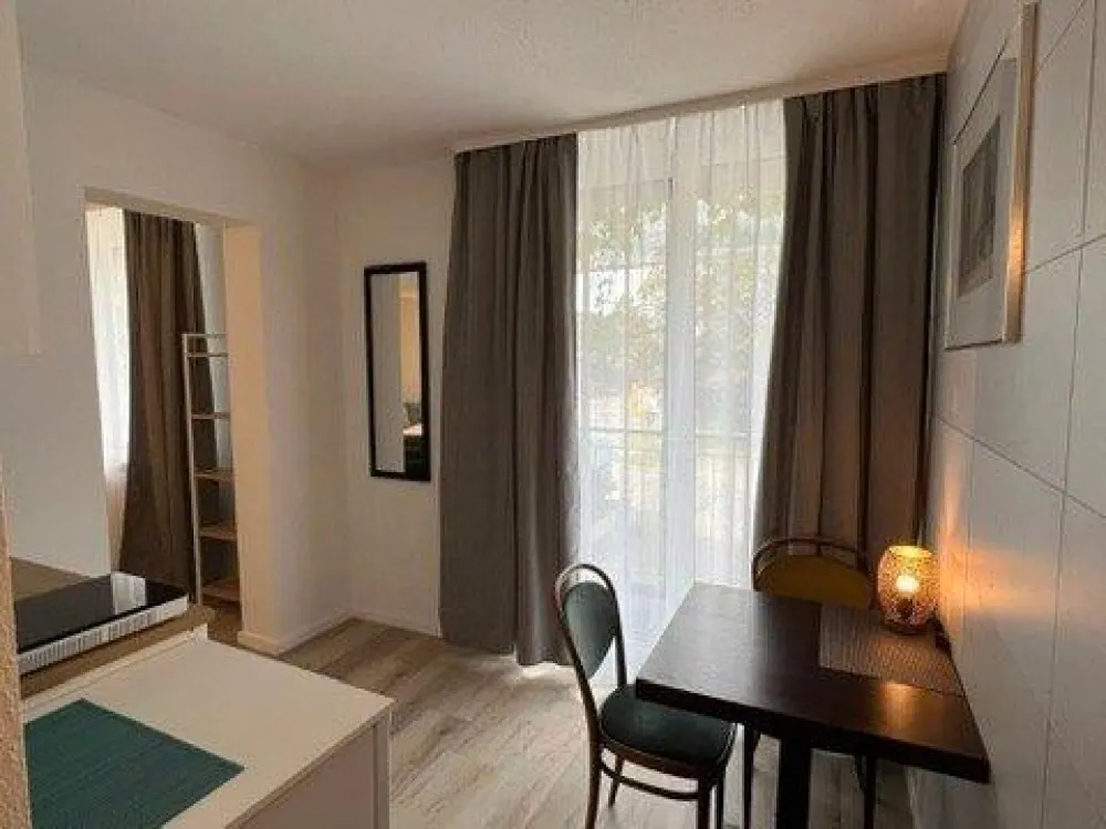2 Zimmer Wohnung vollmöbliert und ausgestattet zu vermieten