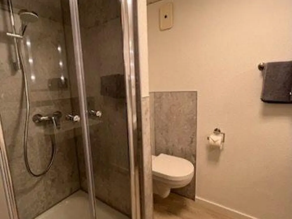 2 Zimmer Wohnung vollmöbliert und ausgestattet zu vermieten
