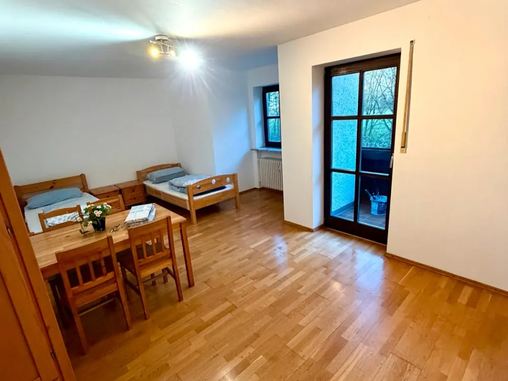 2- Zimmer Wohnung, Neufahrn bis 4 Per.|WLAN|Parklplatz|WG|Privat