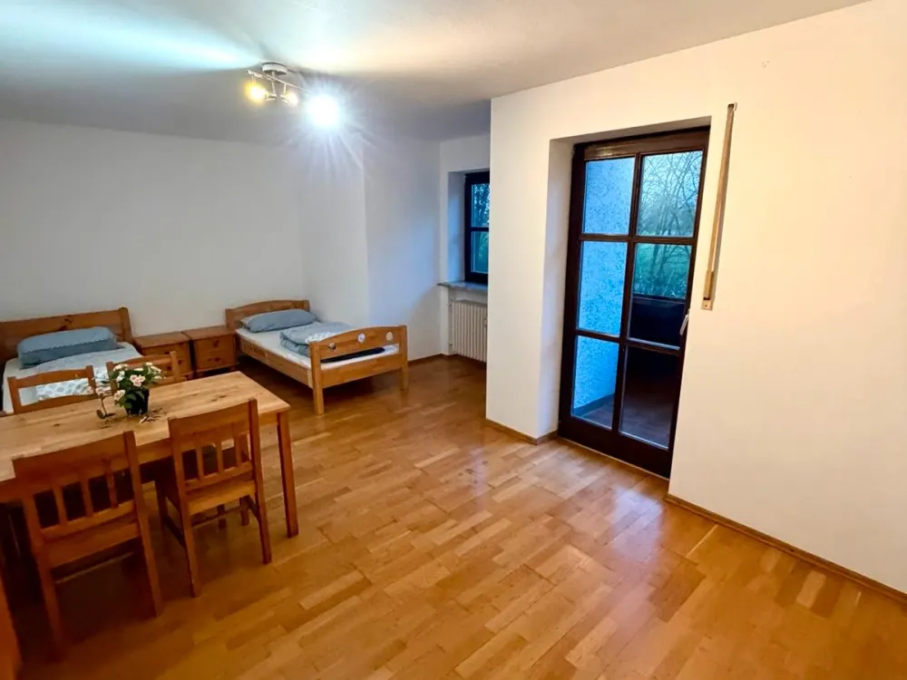 2- Zimmer Wohnung, Neufahrn bis 4 Per.|WLAN|Parklplatz|WG|Privat