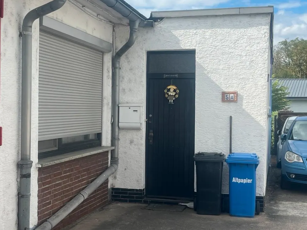 3 Zimmer Bungalow mit Terrasse- wohnen oder Gewerbe mö