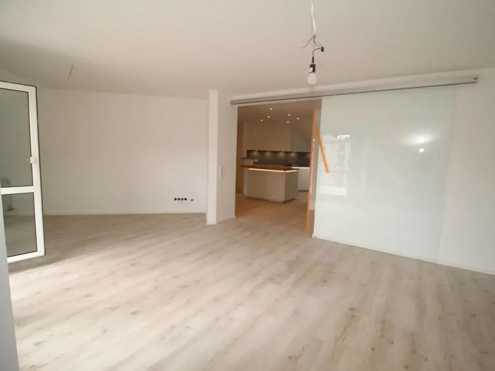 Einziehen und Wohlfühlen - Hochwertig ausgestattete 4-Zimmer-DG-Wohnung