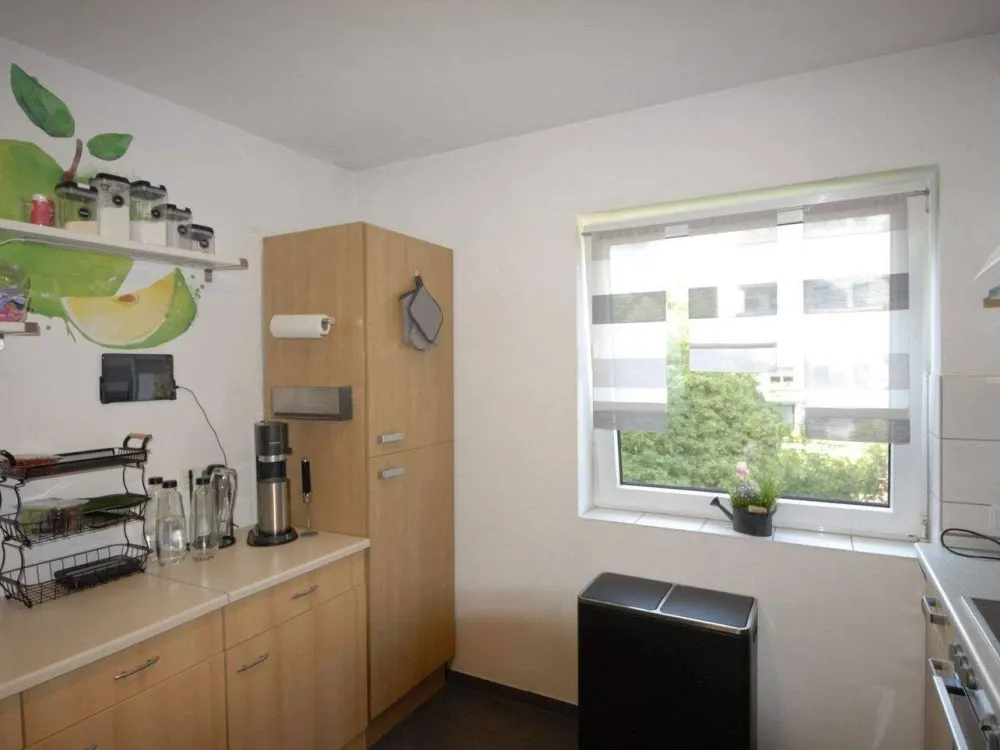 Gepflegte 3-Zi.-Whng. 95 m² in HH-Jenfeld: Großzügige Wohnung mit Balkon, inkl TG-Stellplatz, Fahrstuhl im Haus